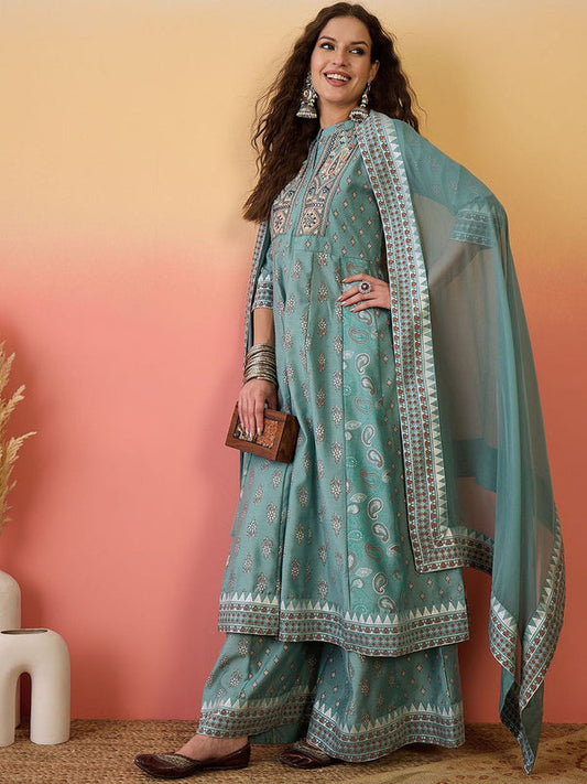 Women Embroidered Anarkali Kurta Set With Dupatta