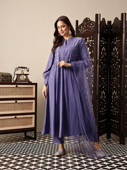 Paisley Embroidered Sequinned Jashn Kurta with Trousers & With Dupatta