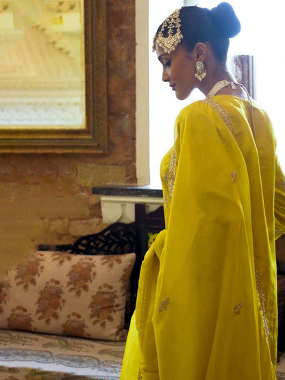 Women Ethnic Motifs Embroidered Regular Kurta with Palazzos & With Dupatta